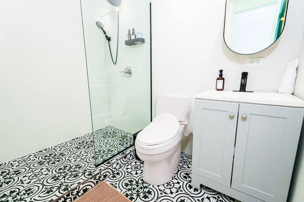 Sunny Seaside Gateway Apartment San Juan